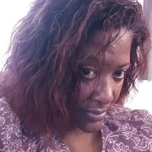 Meet your Posher, Carla